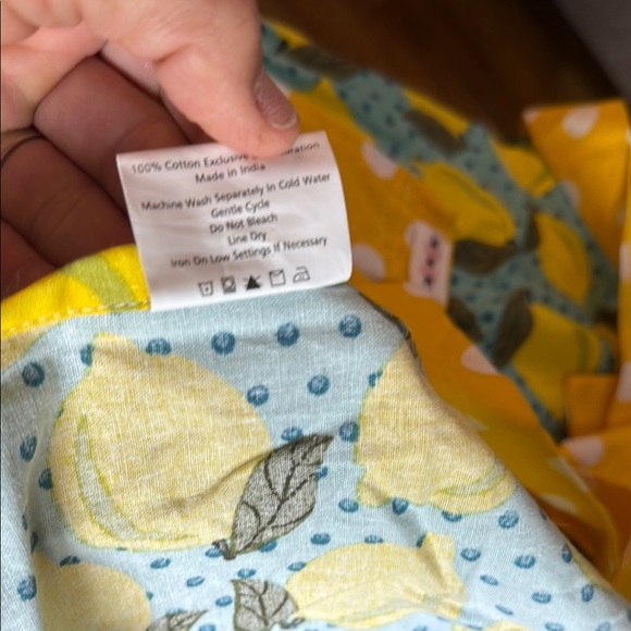 Simply Whimsical Kids Summer Lemon Print Apron with Polka Dots & Ruffles, NWT - Picture 6 of 7